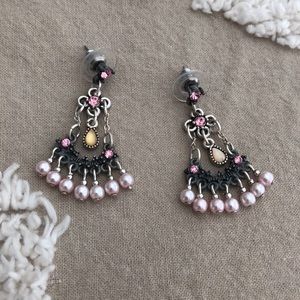 Pink chandelier stud earrings.